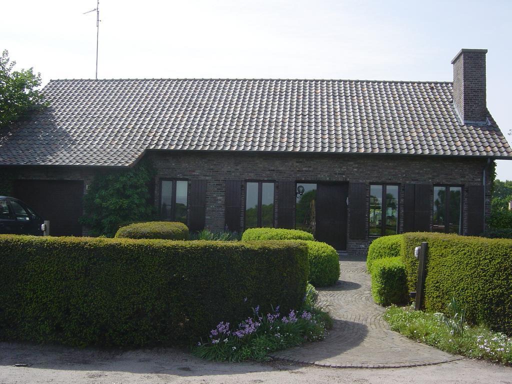 B&B Huize Bex NeerNeerpelt Exterior photo